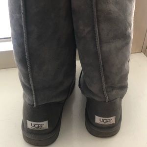 Womens Ugg grey size 7 tall